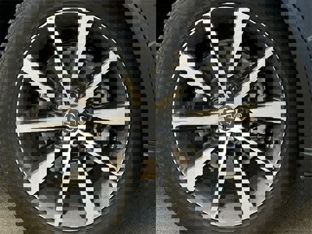 Certified 2025 Acura MDX w/ Technology Package image 10