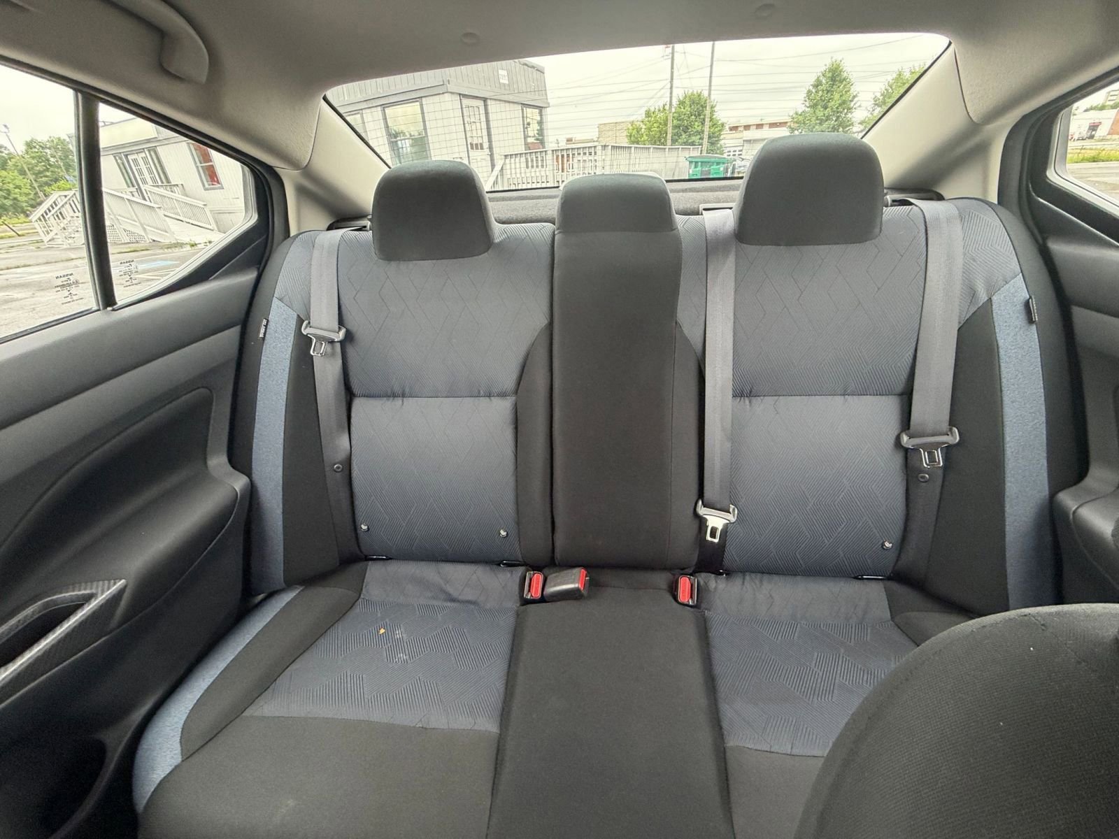 Used 2025 Nissan Versa SV FWD image 36