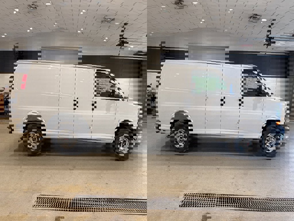 New 2025 GMC Savana 2500 Work Van w/ Driver Convenience Package image 5