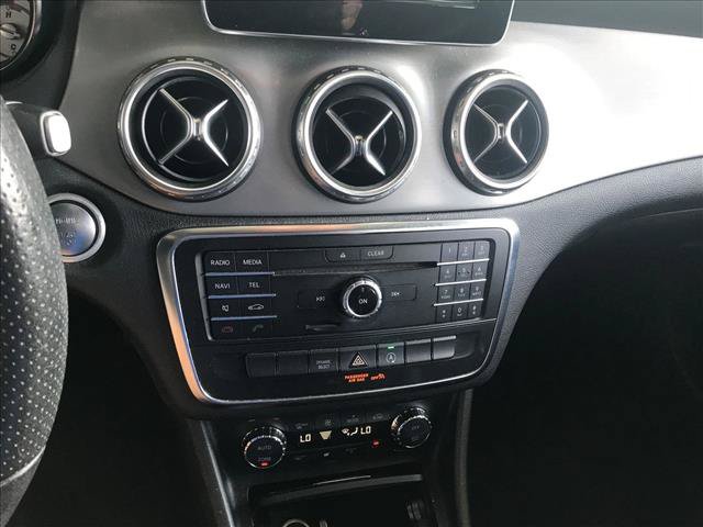 Used 2017 Mercedes-Benz GLA 250 image 18