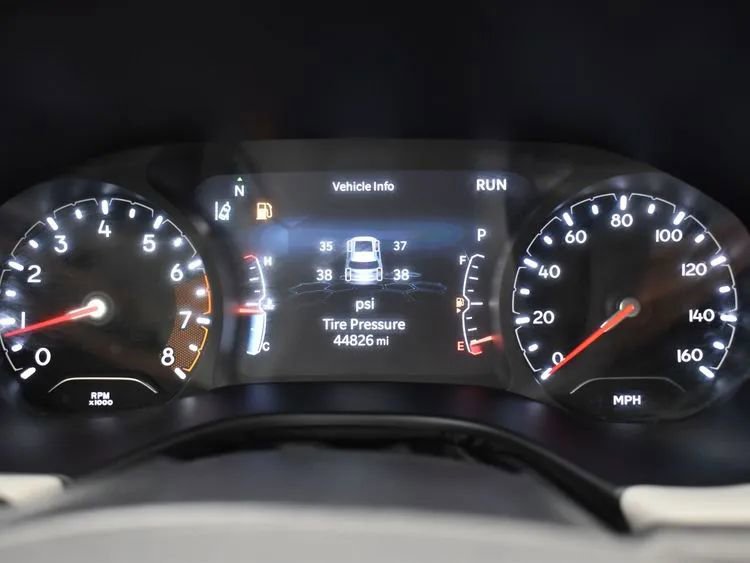 Used 2024 Jeep Compass Limited image 27