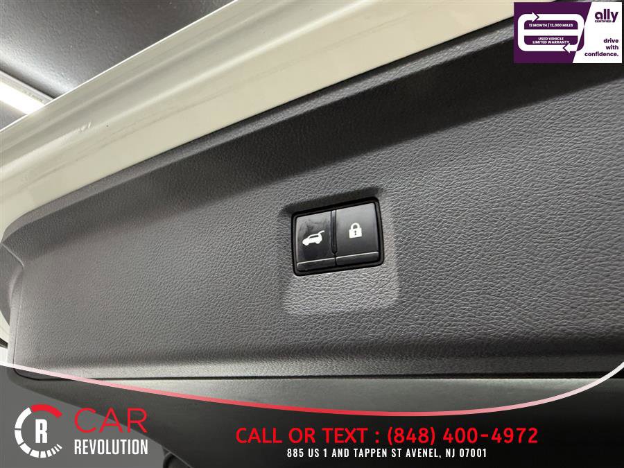 Used 2023 INFINITI QX60 Sensory w/ Cargo Package image 10