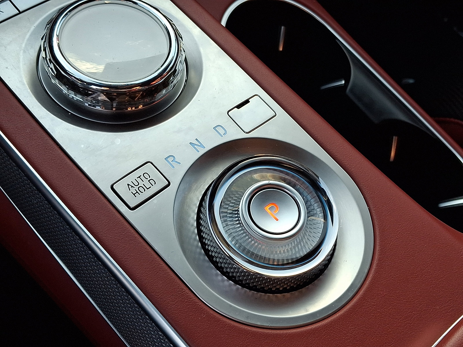 Certified 2023 Genesis GV70 2.5T w/ Sport Prestige Package AWD/4WD image 17