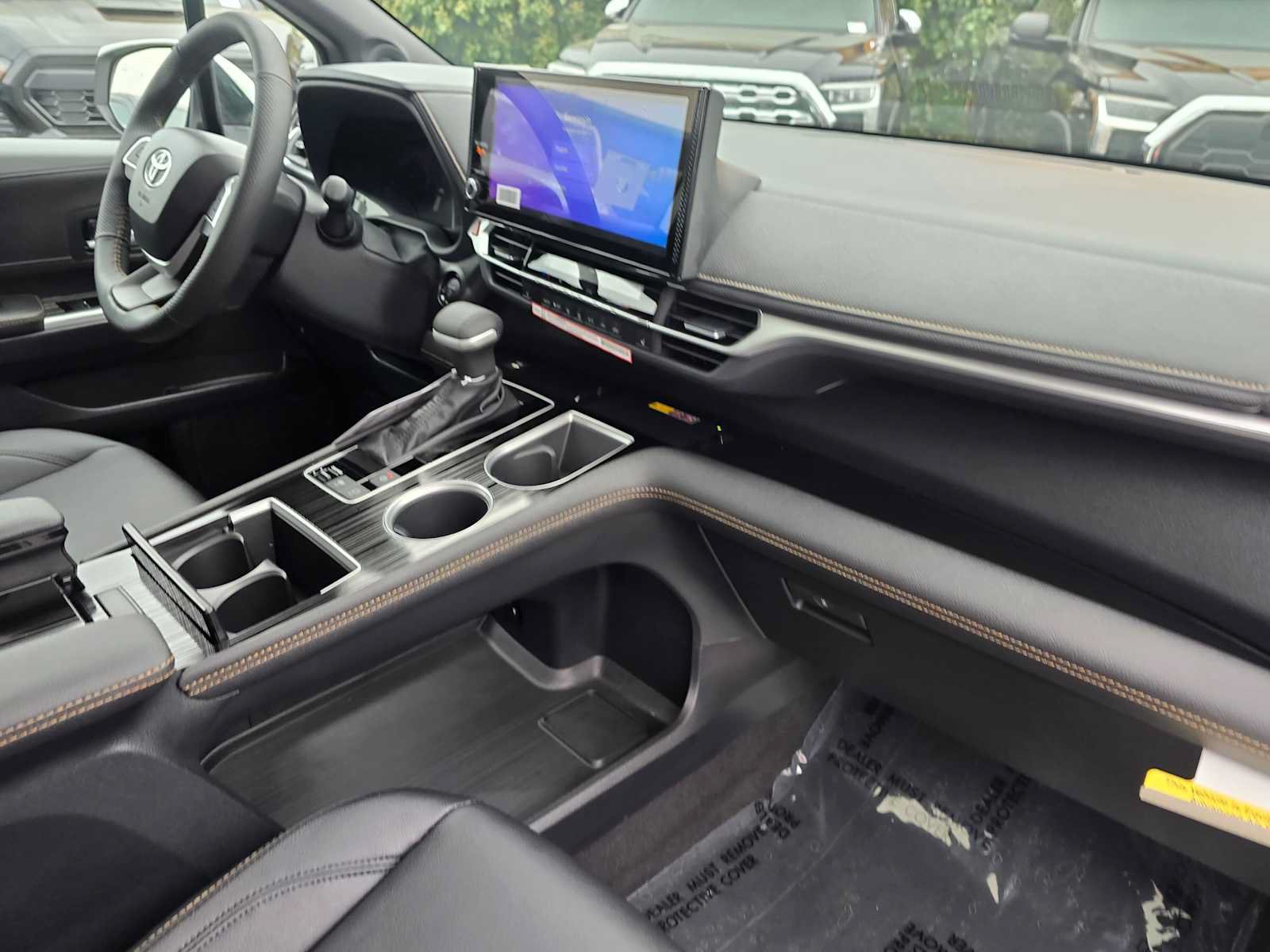 New 2026 Toyota Sienna XLE Woodland Edition AWD/4WD image 11