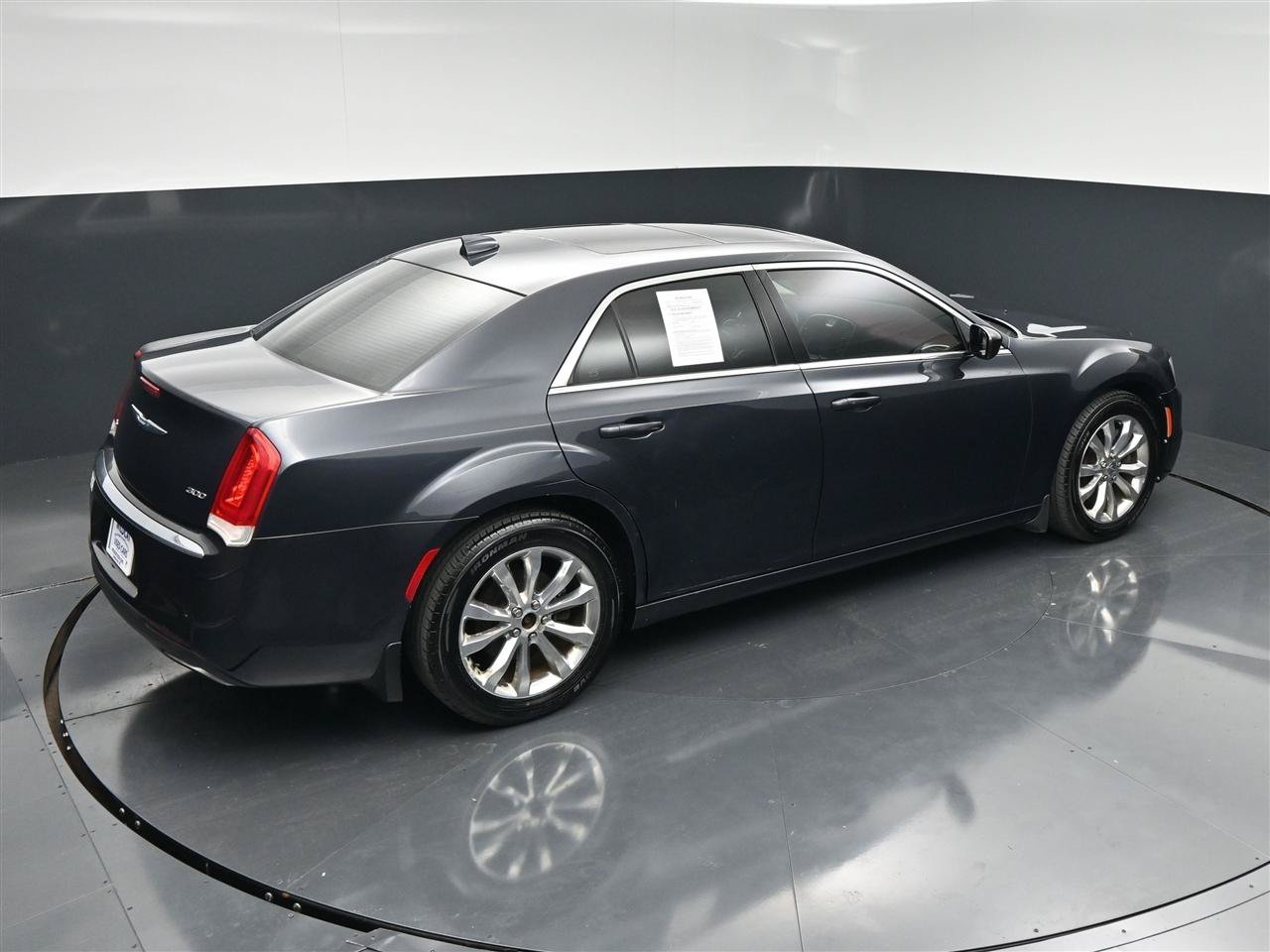 Used 2017 Chrysler 300 Limited w/ Value Package AWD/4WD image 22