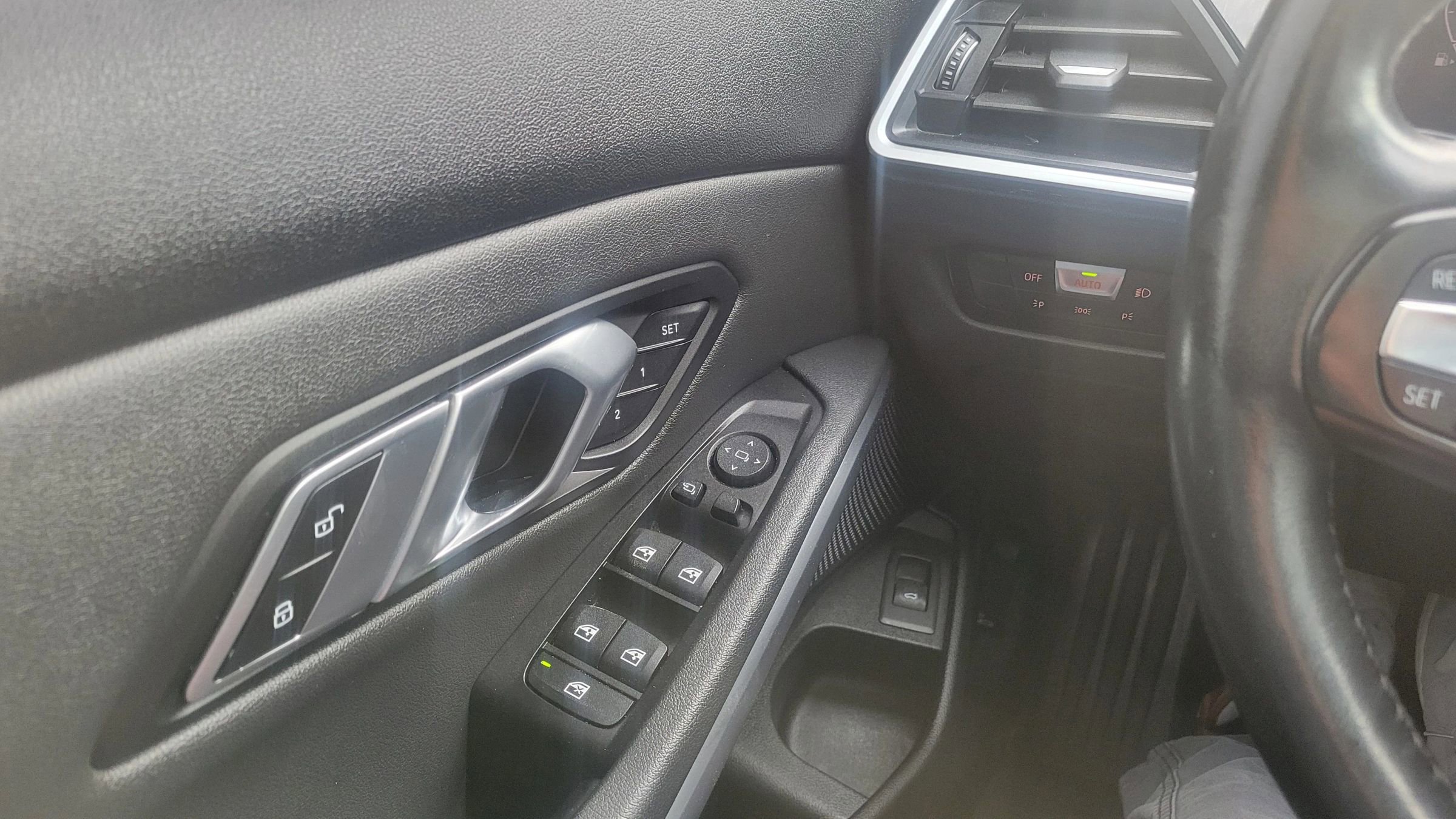 Used 2019 BMW 330i xDrive Sedan w/ Convenience Package image 21