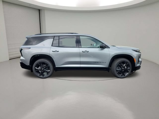 New 2027 Chevrolet Traverse RS w/ LPO, Floor Liner Package FWD image 8