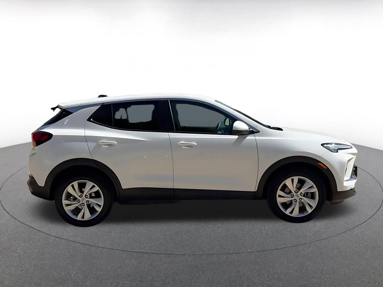 Used 2025 Buick Encore GX Preferred image 16