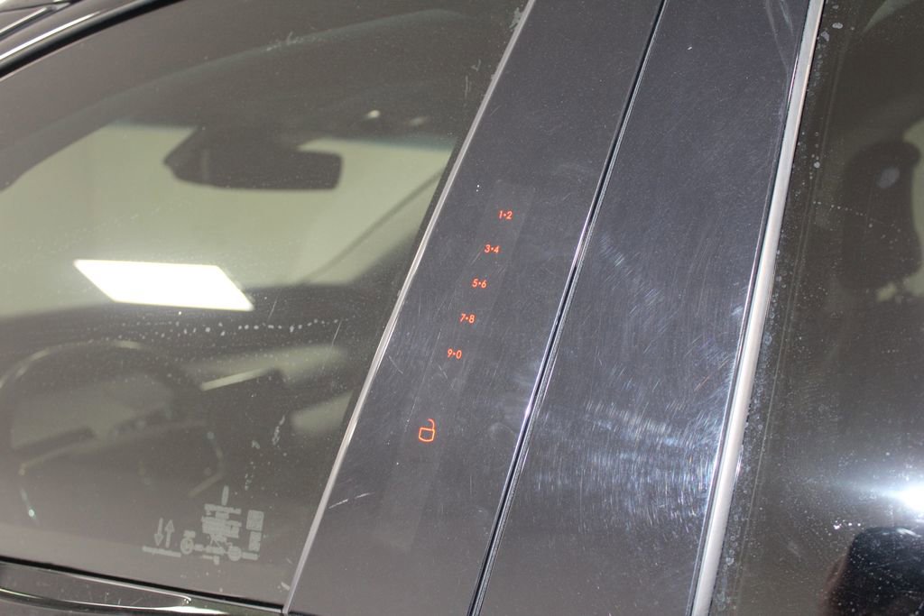 Used 2024 Lincoln Nautilus Reserve image 19