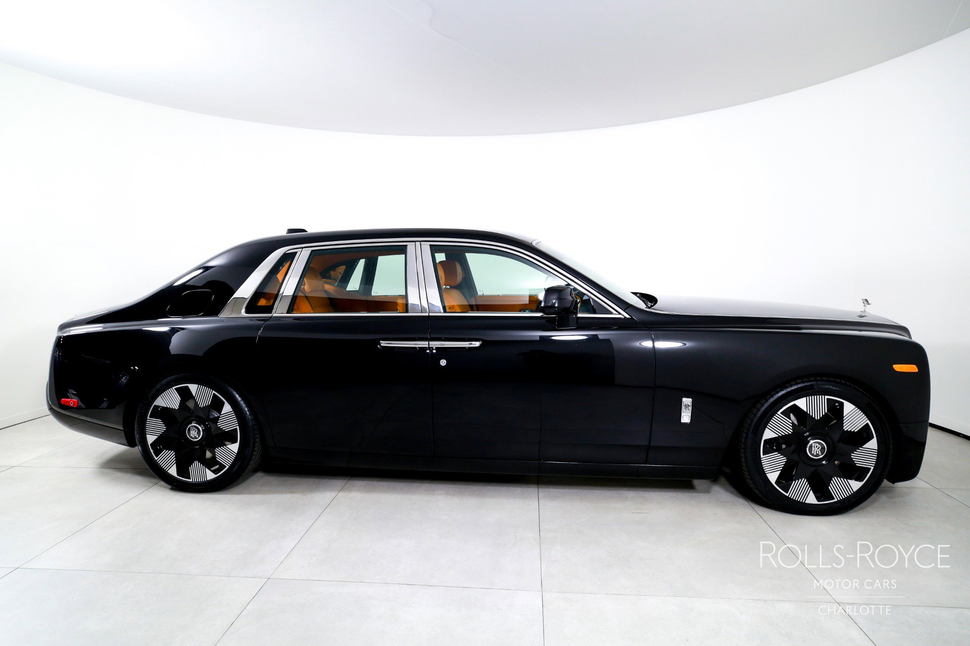 New 2026 Rolls-Royce Phantom Sedan image 10