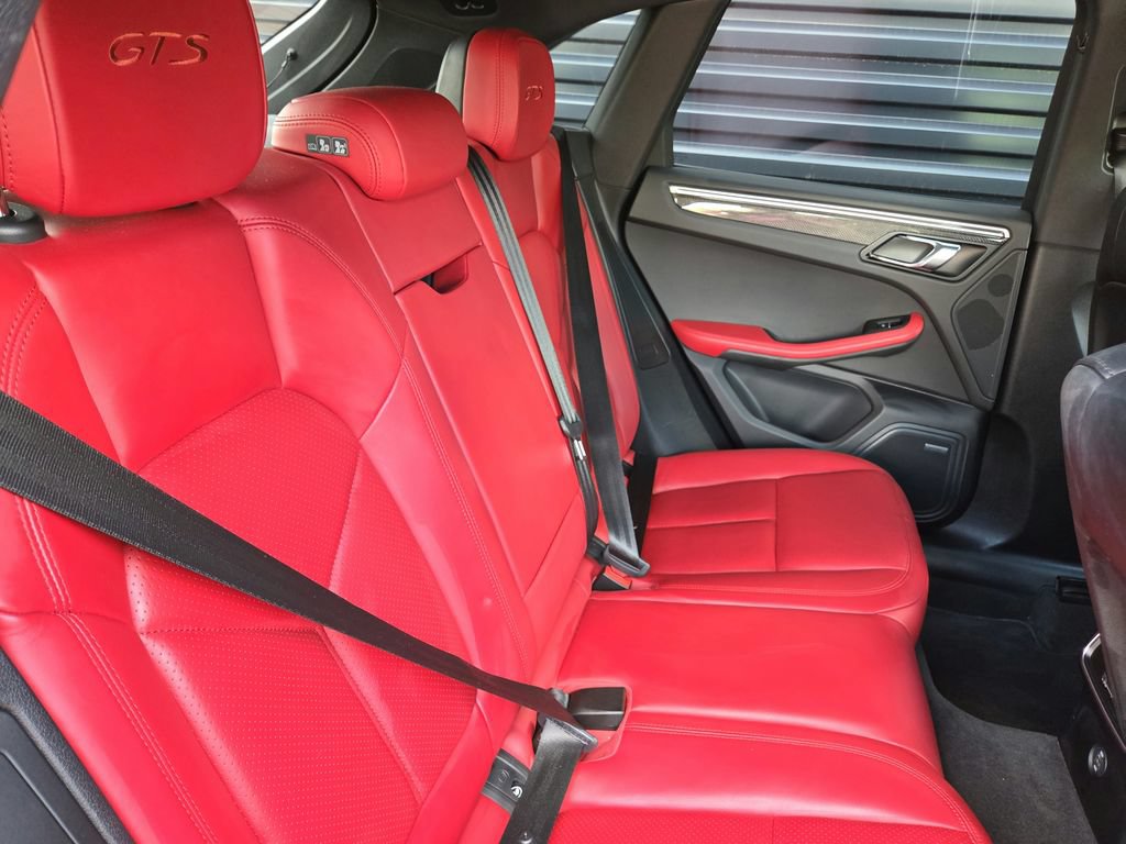 Certified 2018 Porsche Macan GTS AWD/4WD image 22