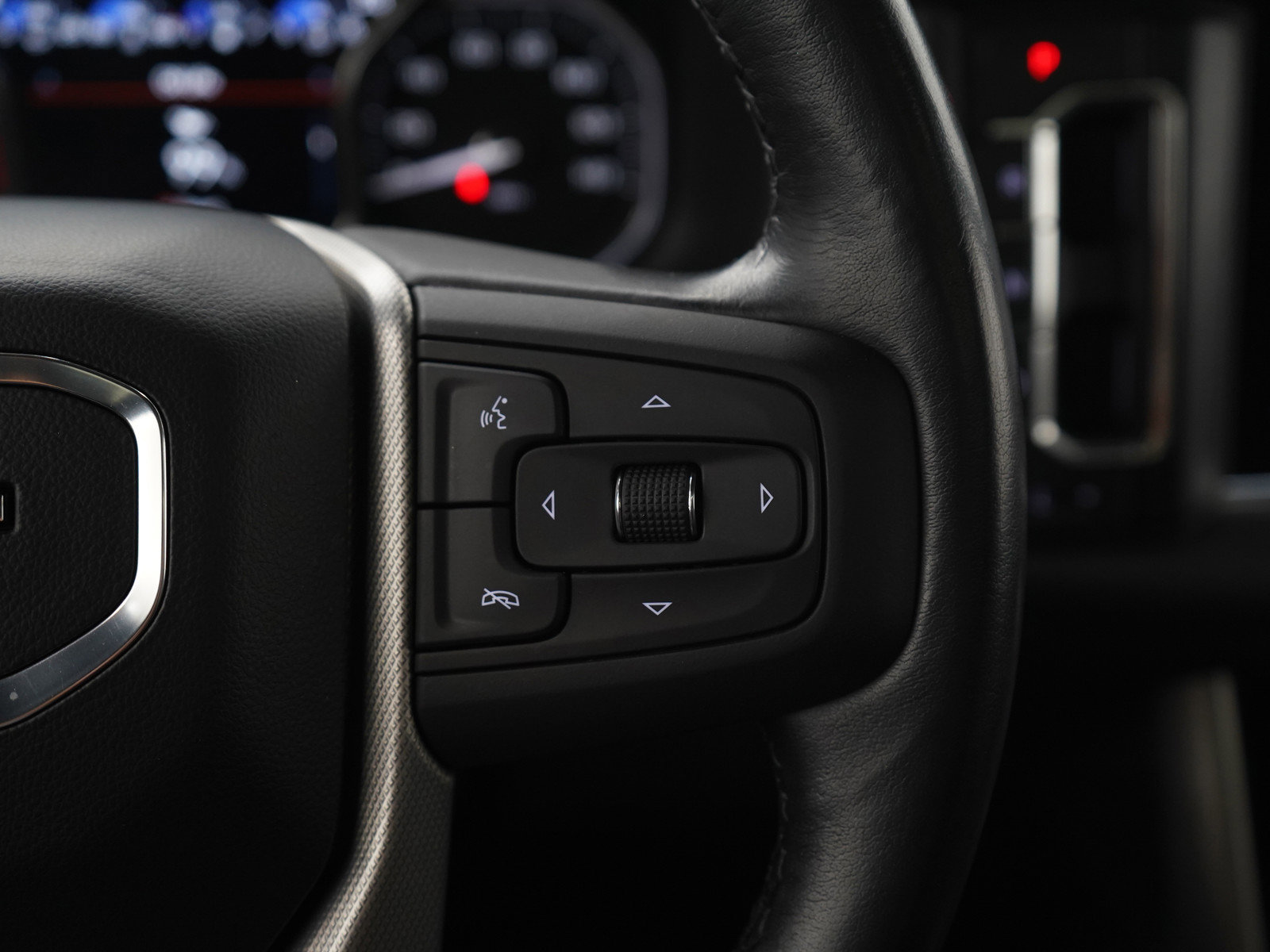 Used 2021 GMC Yukon Denali w/ Denali Premium Package image 29