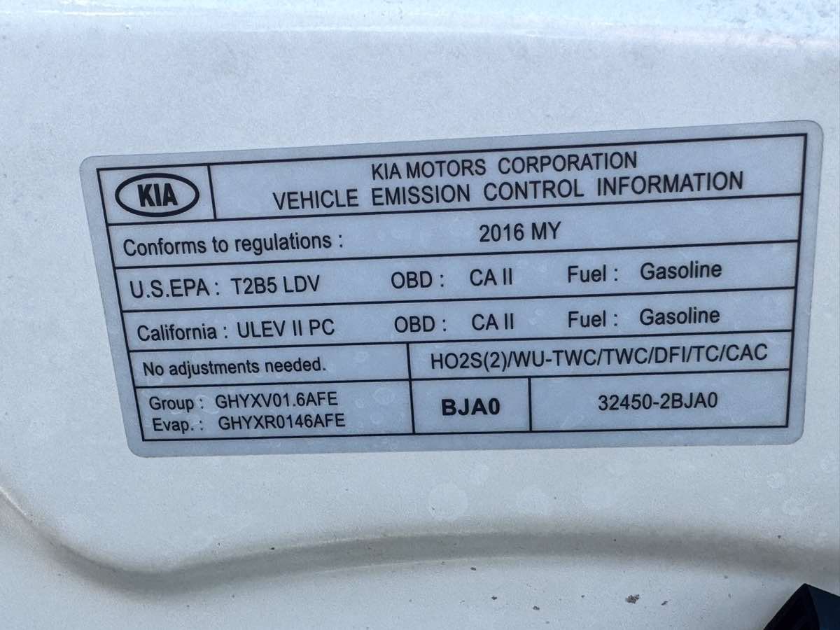 Used 2016 Kia Optima LX FWD image 18