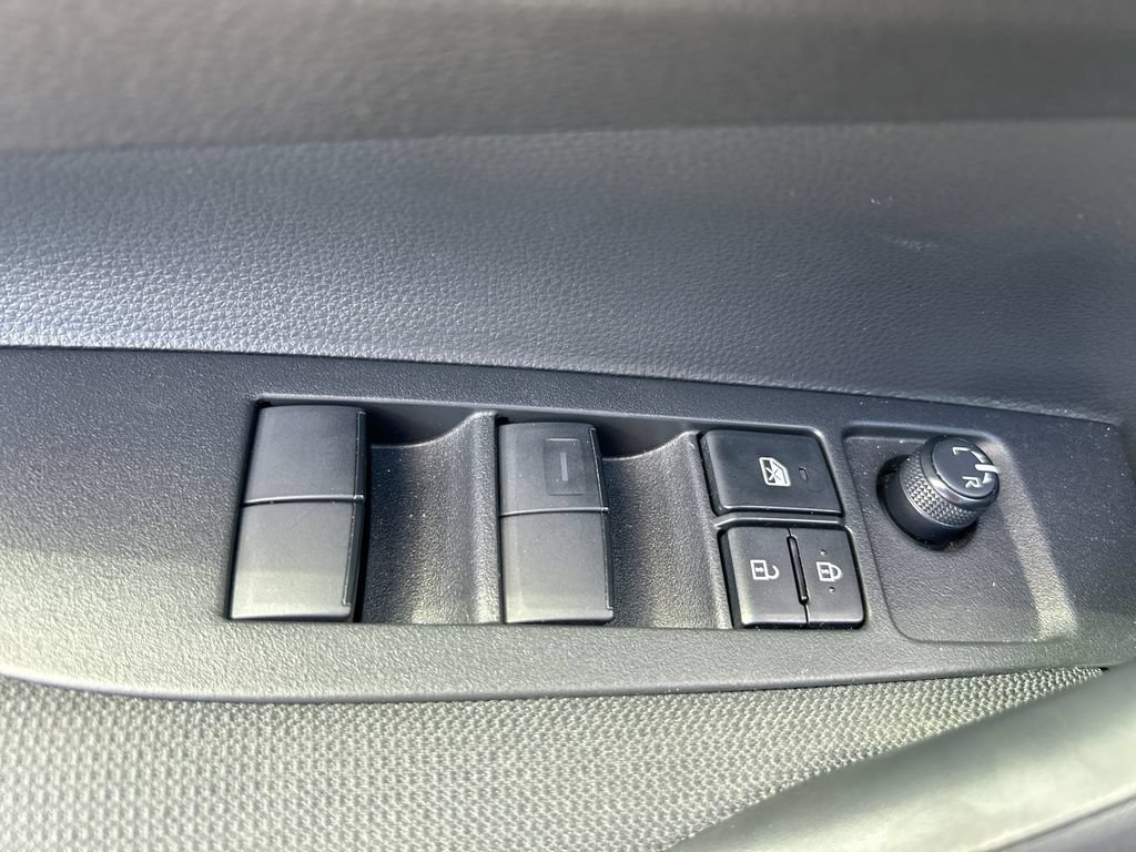 Used 2025 Toyota Corolla LE w/ LE Premium Package FWD image 12