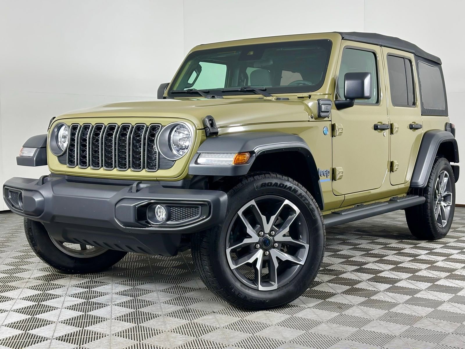 Used 2025 Jeep Wrangler Unlimited Sport S 4xe w/ Convenience Group image 37