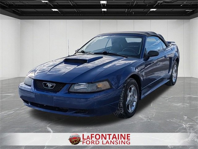 Used 2004 Ford Mustang Convertible image 1