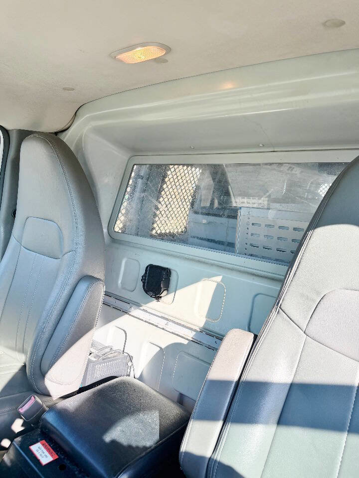 Used 2014 Chevrolet Express 2500 2500 3dr Cargo Van w/1WT image 11