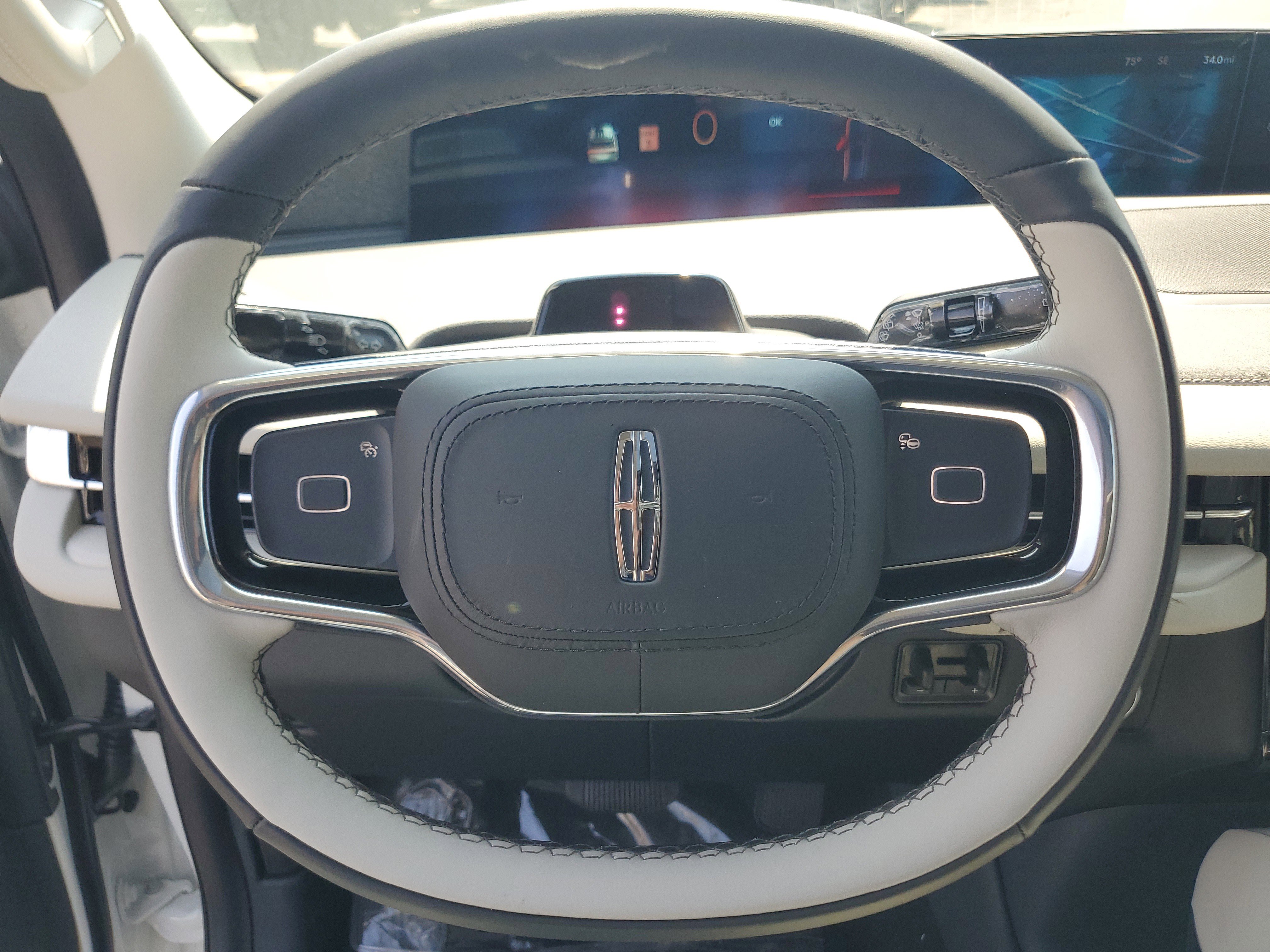 New 2026 Lincoln Navigator Reserve AWD/4WD image 15