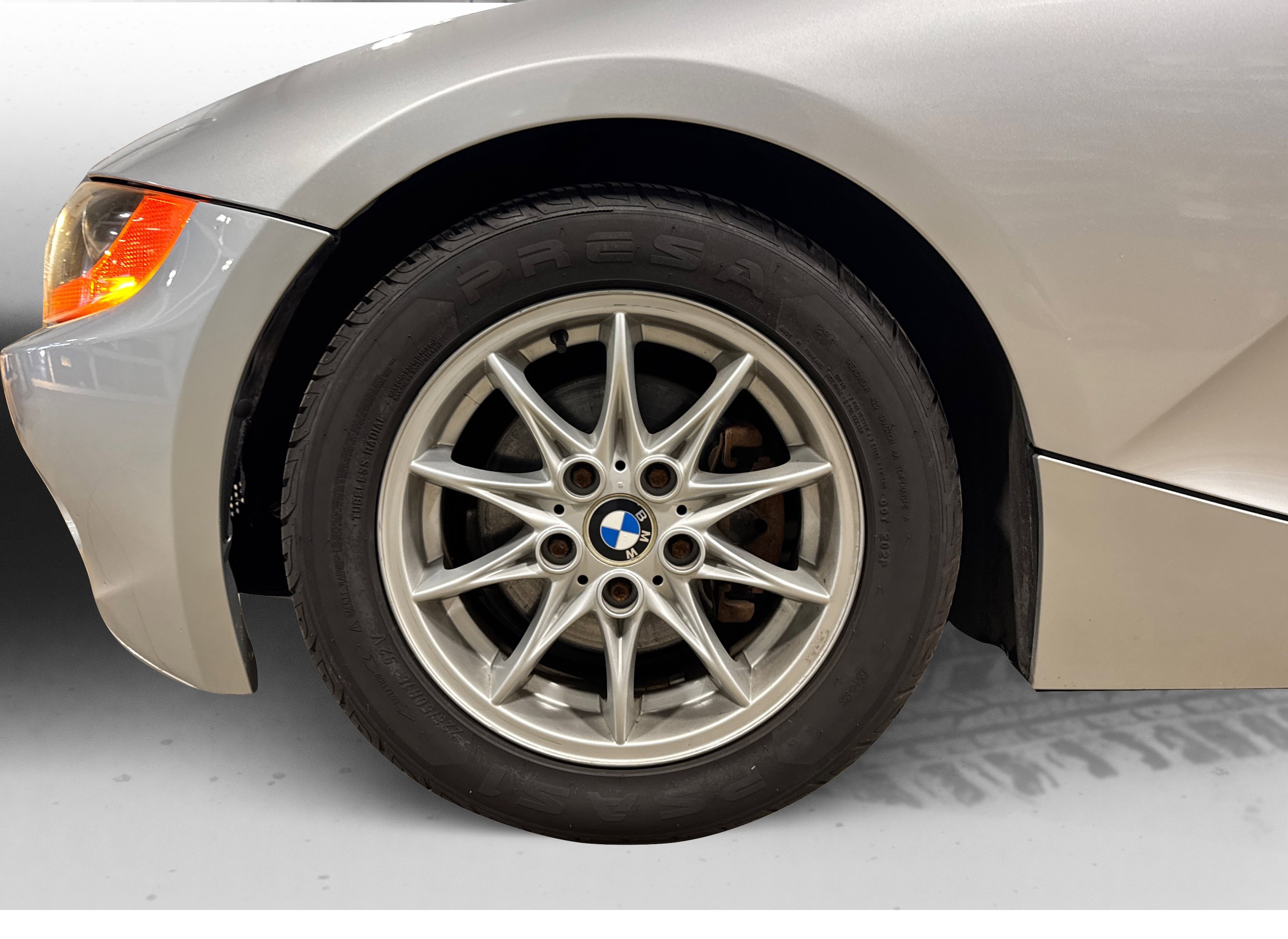 Used 2003 BMW Z4 2.5i image 37