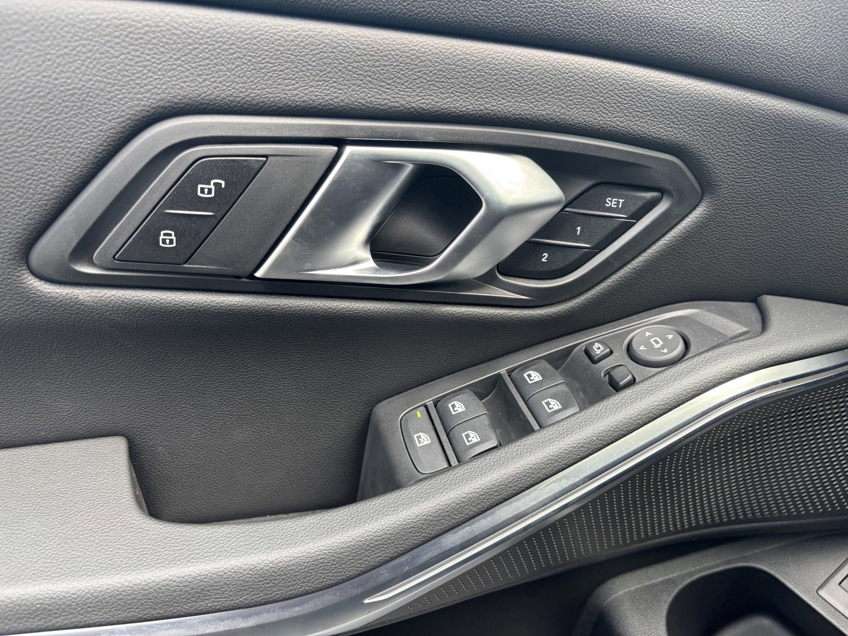 Used 2025 BMW 330i xDrive 330i xDrive image 19