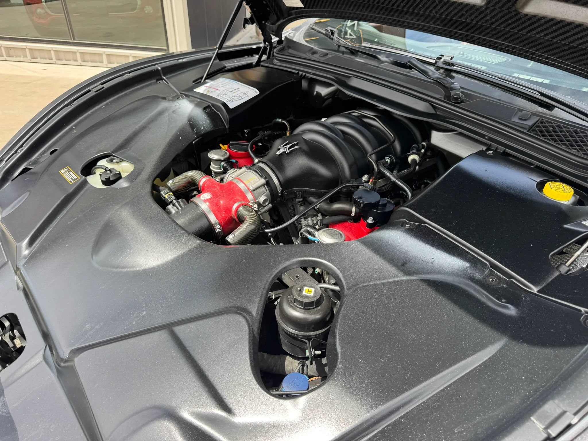 Used 2014 Maserati GranTurismo Sport RWD image 39