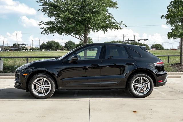 Used 2025 Porsche Macan AWD/4WD image 13