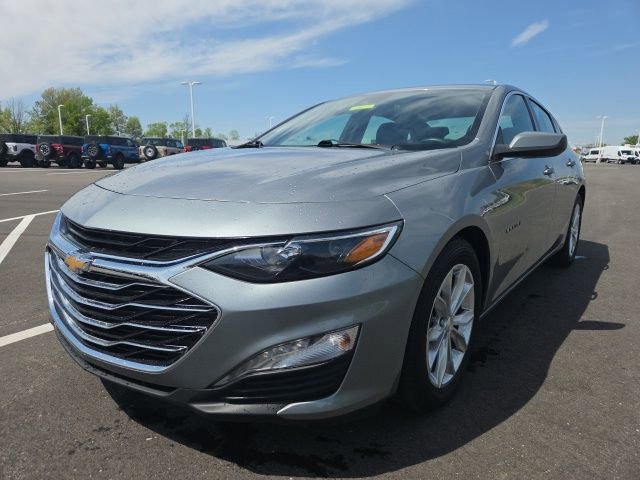 Used 2023 Chevrolet Malibu LT FWD image 2