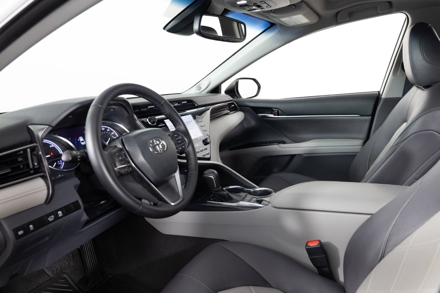 Used 2019 Toyota Camry XLE FWD image 13