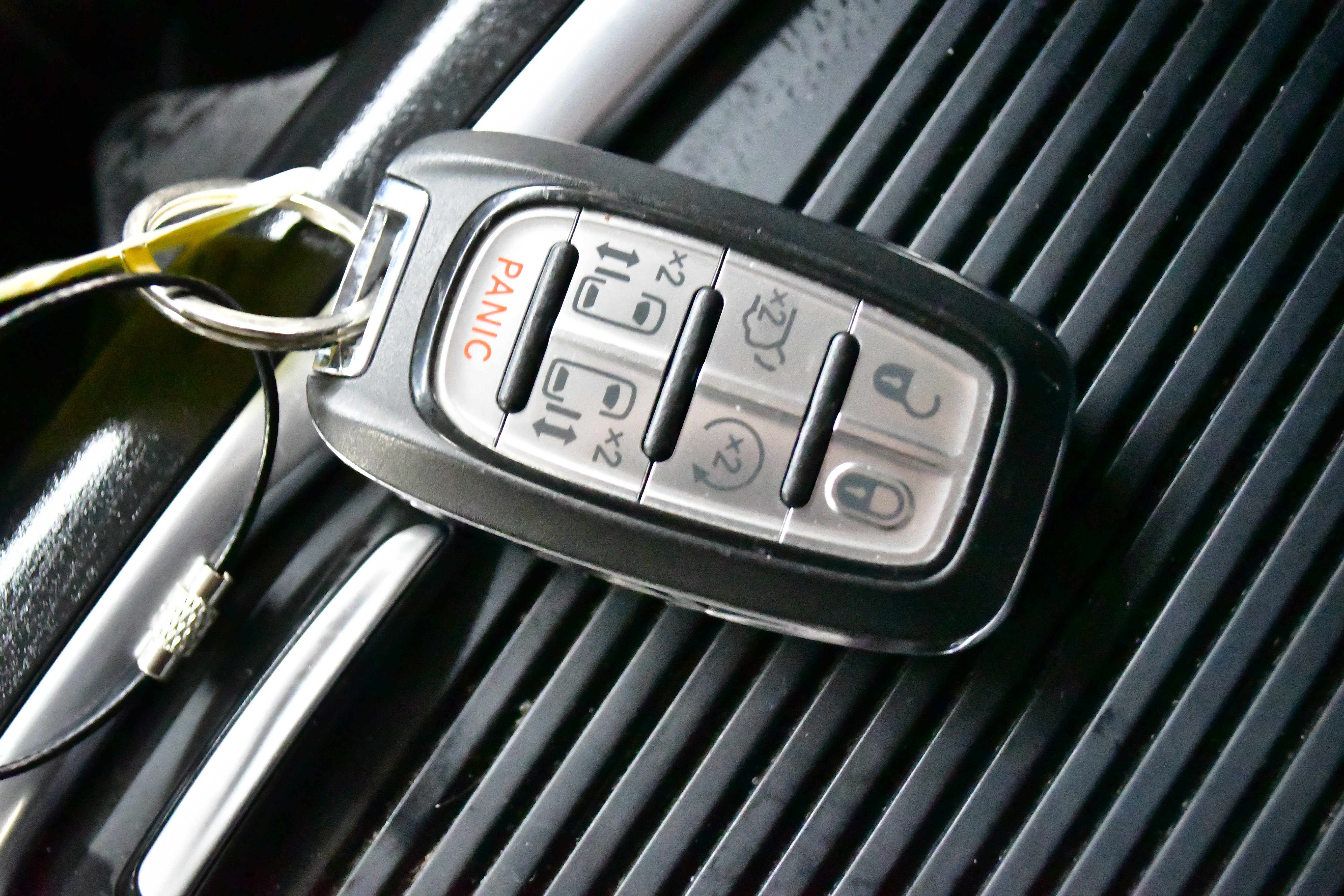 Used 2023 Chrysler Pacifica Touring-L FWD image 35