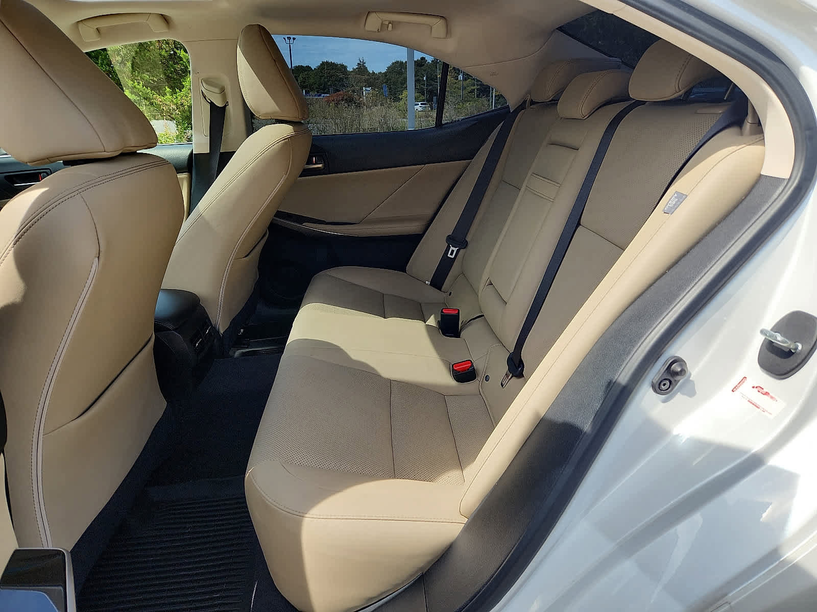 Used 2020 Lexus IS 300 AWD image 11