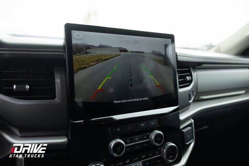 Used 2024 Ford Expedition Max XLT image 32