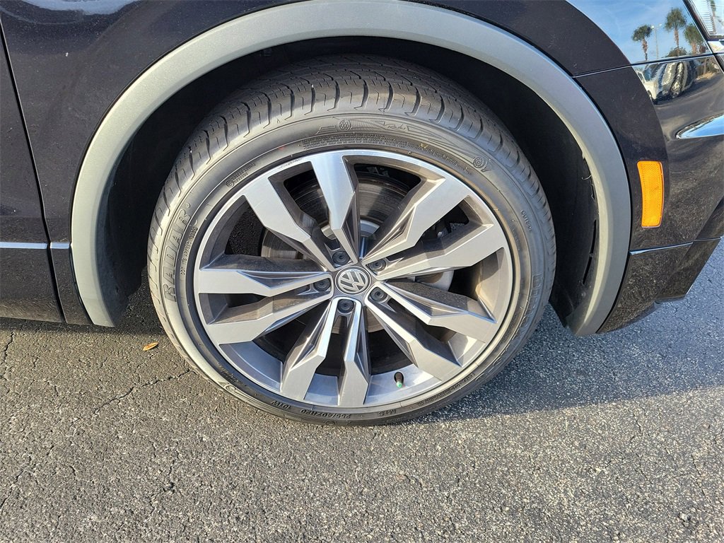 Used 2020 Volkswagen Tiguan SEL Premium R-Line w/ 3rd Row Seat Package image 6