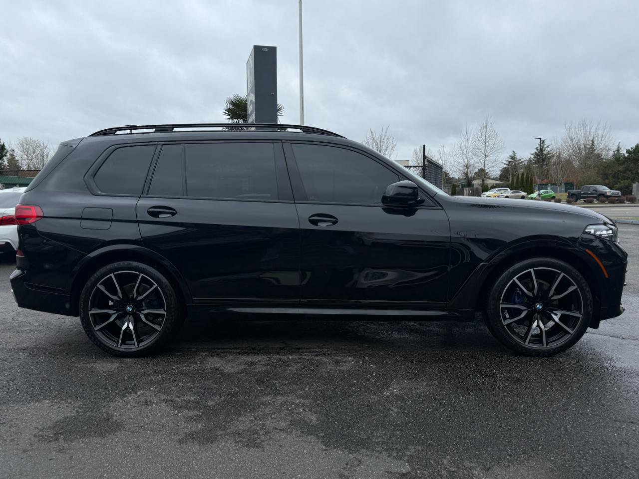 Used 2020 BMW X7 xDrive40i w/ M Sport Package image 26
