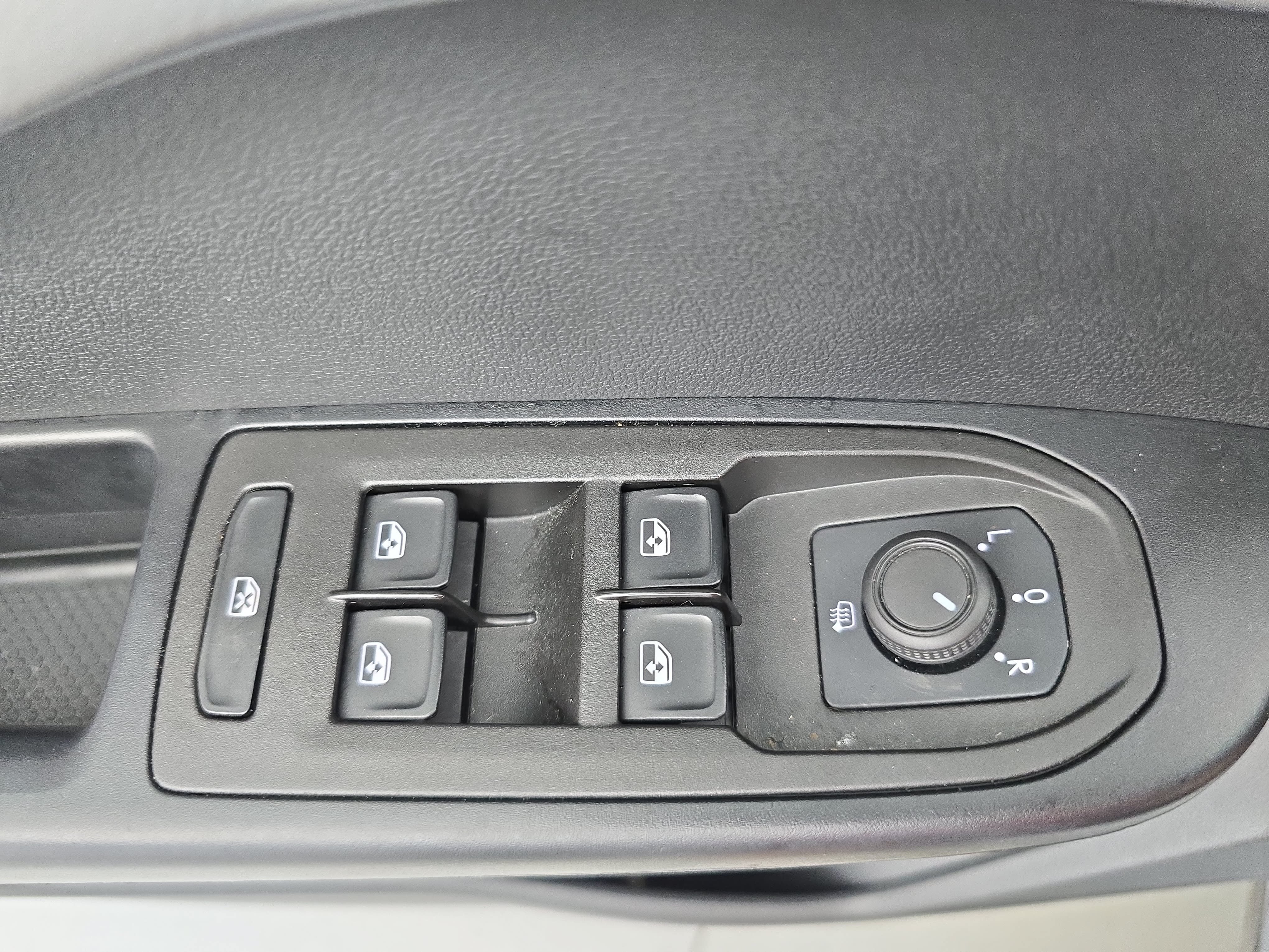 Certified 2024 Volkswagen Taos SE AWD/4WD image 27
