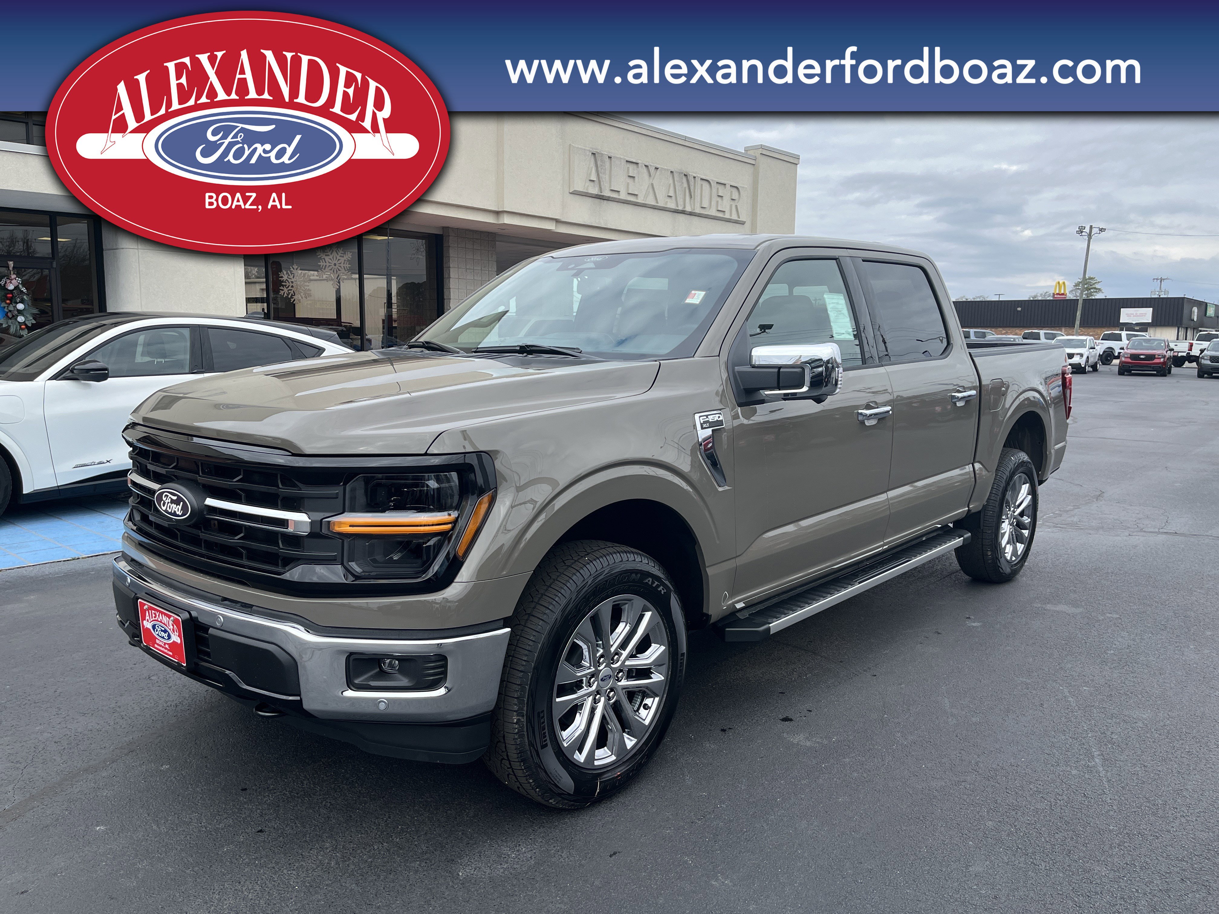 New 2026 Ford F150 XLT w/ Equipment Group 302A MID