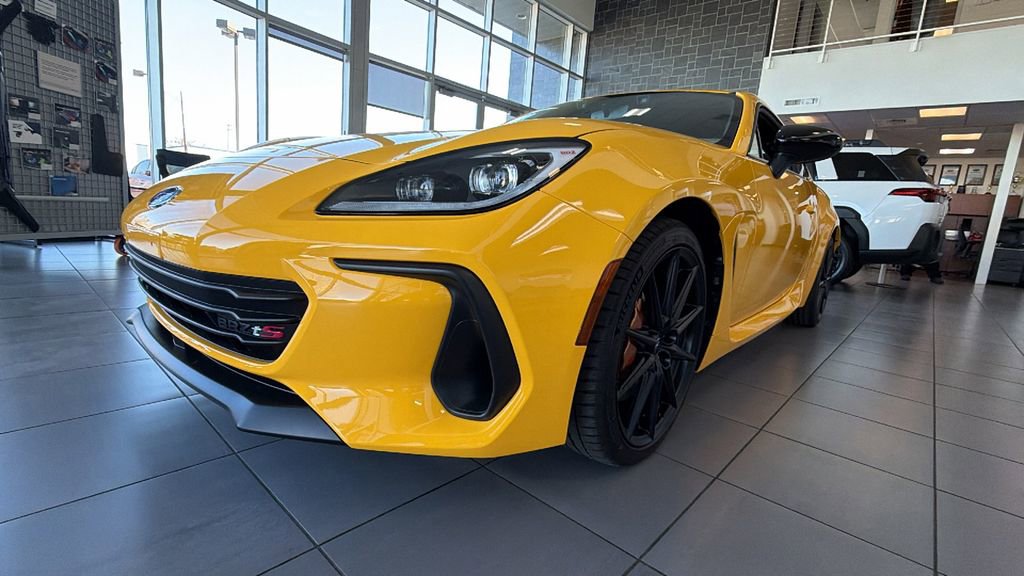 Used 2026 Subaru BRZ Series.Yellow image 9
