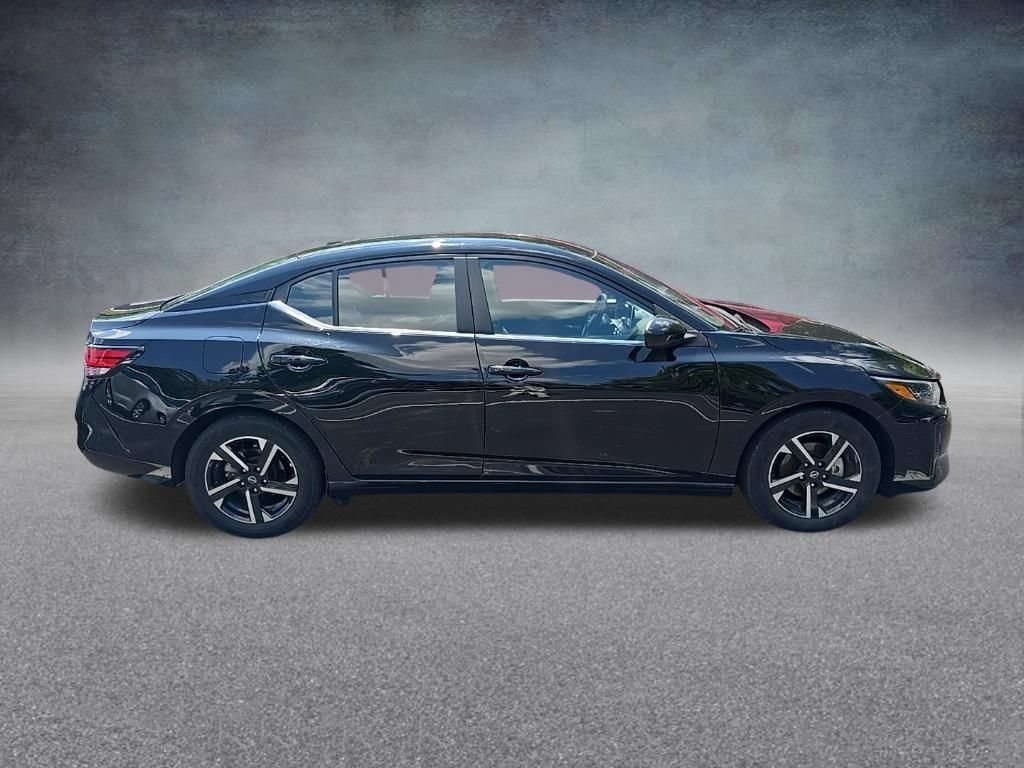 Used 2025 Nissan Sentra SV FWD image 8
