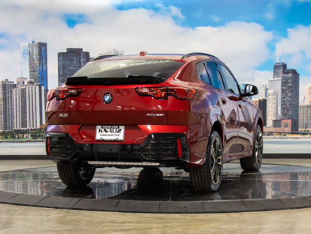 New 2026 BMW X2 xDrive28i w/ Technology Package AWD/4WD image 8