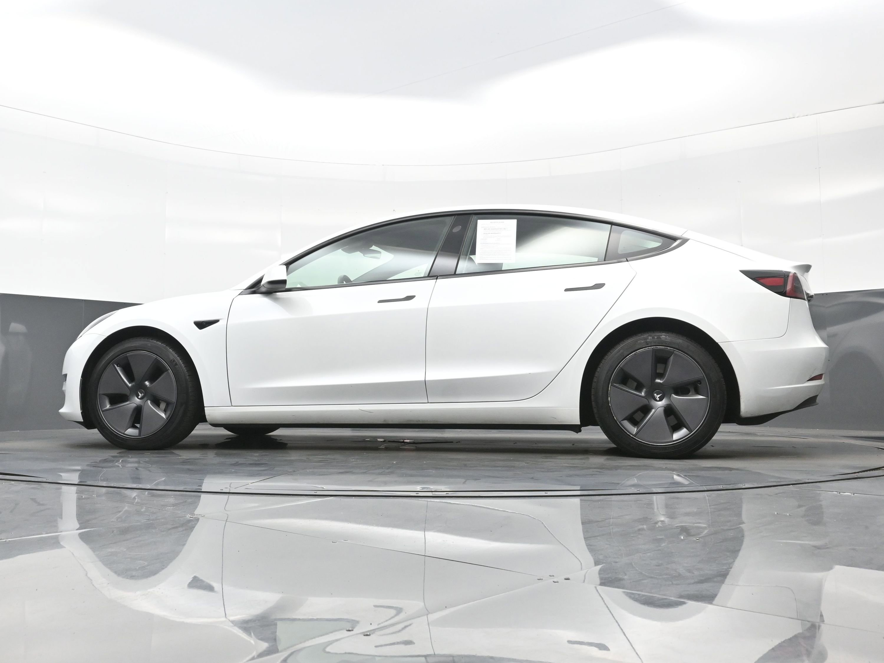 Used 2023 Tesla Model 3 Standard Range image 25