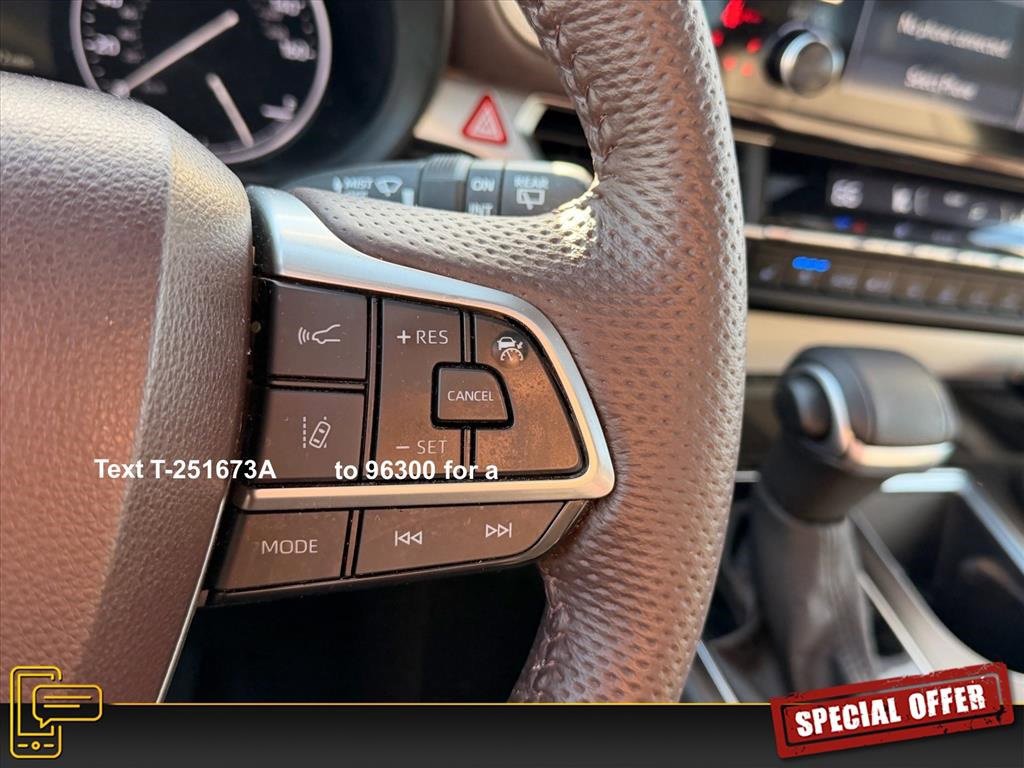 Used 2023 Toyota Sienna Platinum image 21