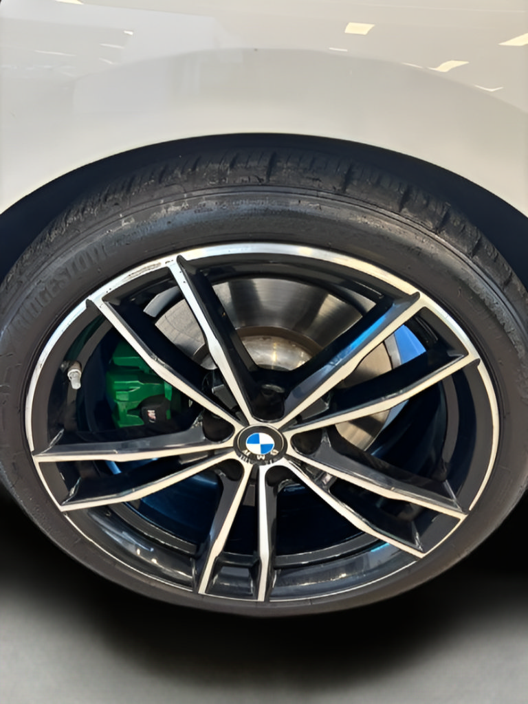 Used 2022 BMW M340i w/ Parking Assistance Package RWD image 4