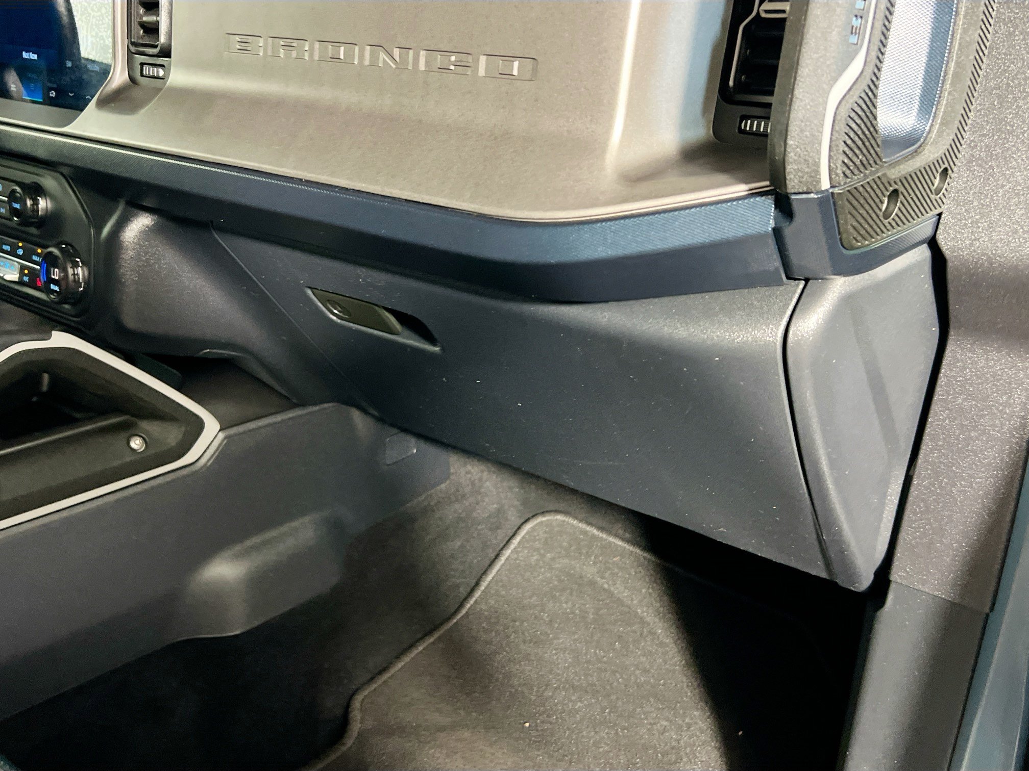 Used 2021 Ford Bronco Outer Banks AWD/4WD image 34