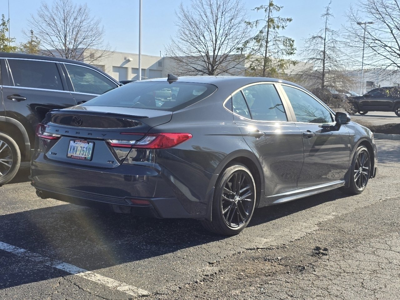 Used 2025 Toyota Camry SE w/ Convenience Package image 7