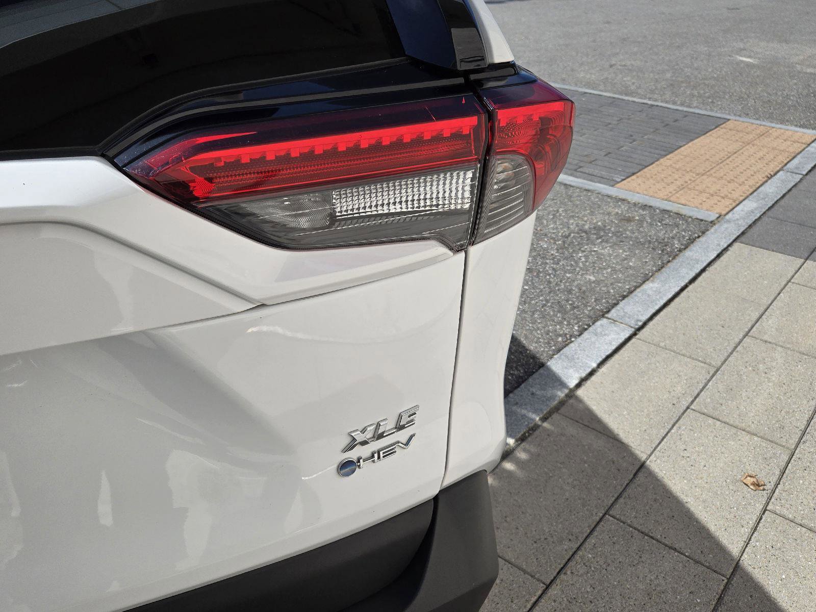 Used 2025 Toyota RAV4 XLE AWD/4WD image 14