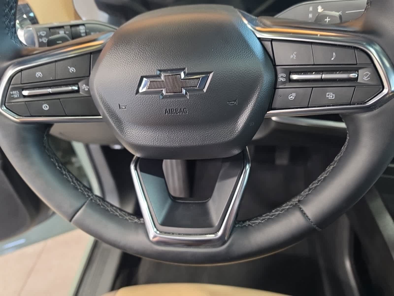 Used 2026 Chevrolet Equinox ACTIV w/ Convenience Package III AWD/4WD image 22