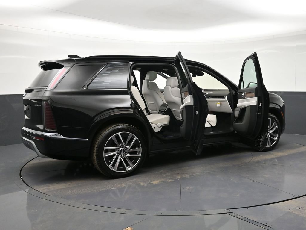 Used 2026 Cadillac Vistiq Sport image 34