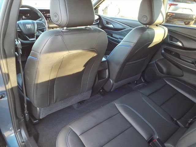 Used 2025 Buick Envista Sport Touring w/ Experience Buick Package FWD image 16