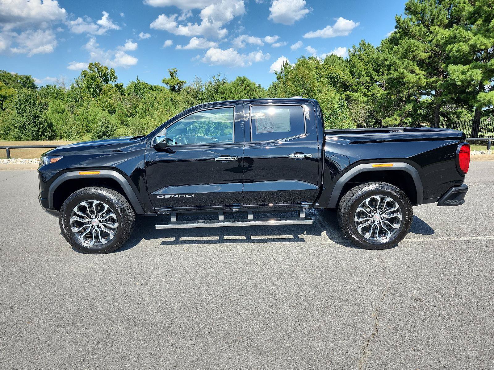 Used 2026 GMC Canyon Denali AWD/4WD image 2