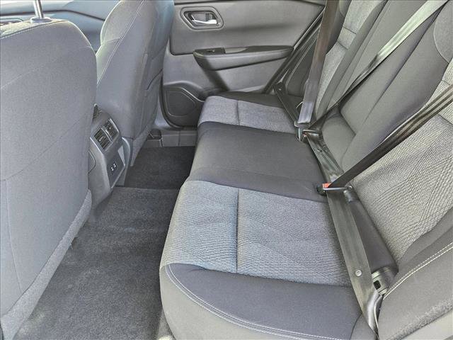Used 2025 Nissan Rogue SV image 17