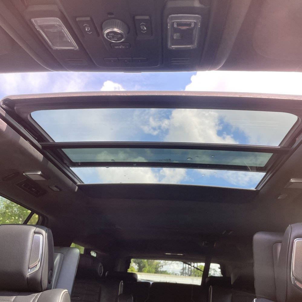 Used 2022 Cadillac Escalade ESV Sport Platinum w/ Heavy-Duty Trailer Package AWD/4WD image 17